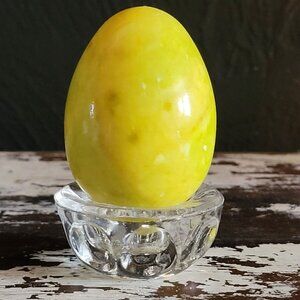 Vtg Genuine Yellow Green Alabaster Hand-Carved Egg By Ducceschi Made In Italy